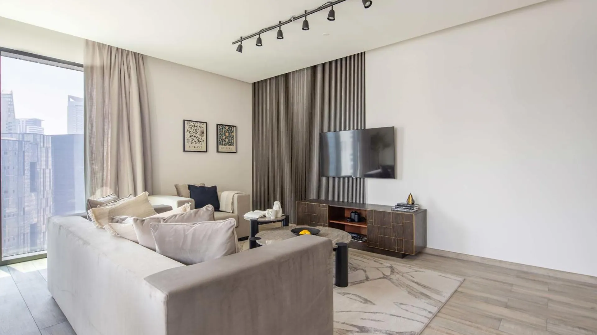 Frank Porter - Ahad Residences Dubai