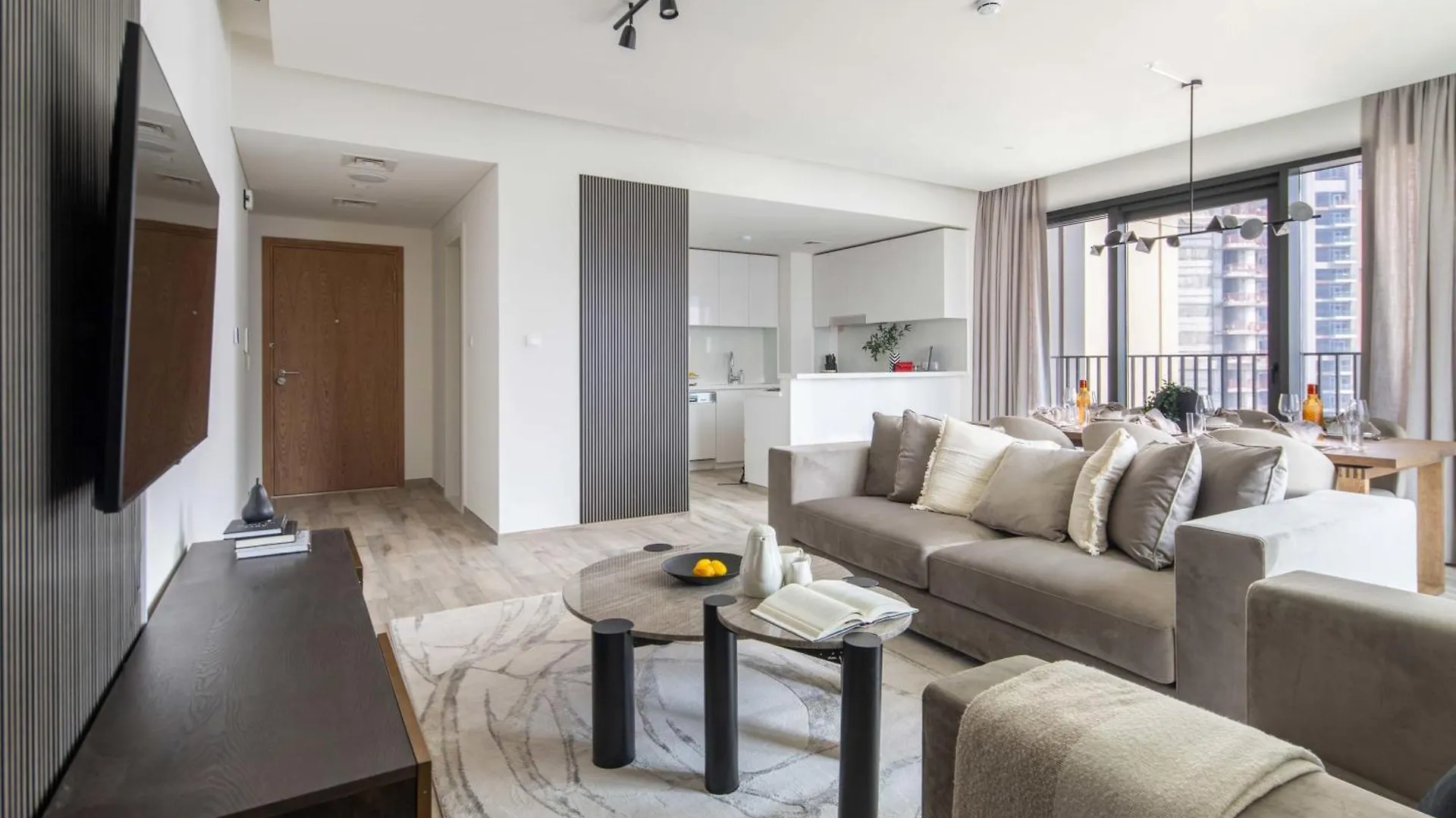 Frank Porter - Ahad Residences Dubai Apartment