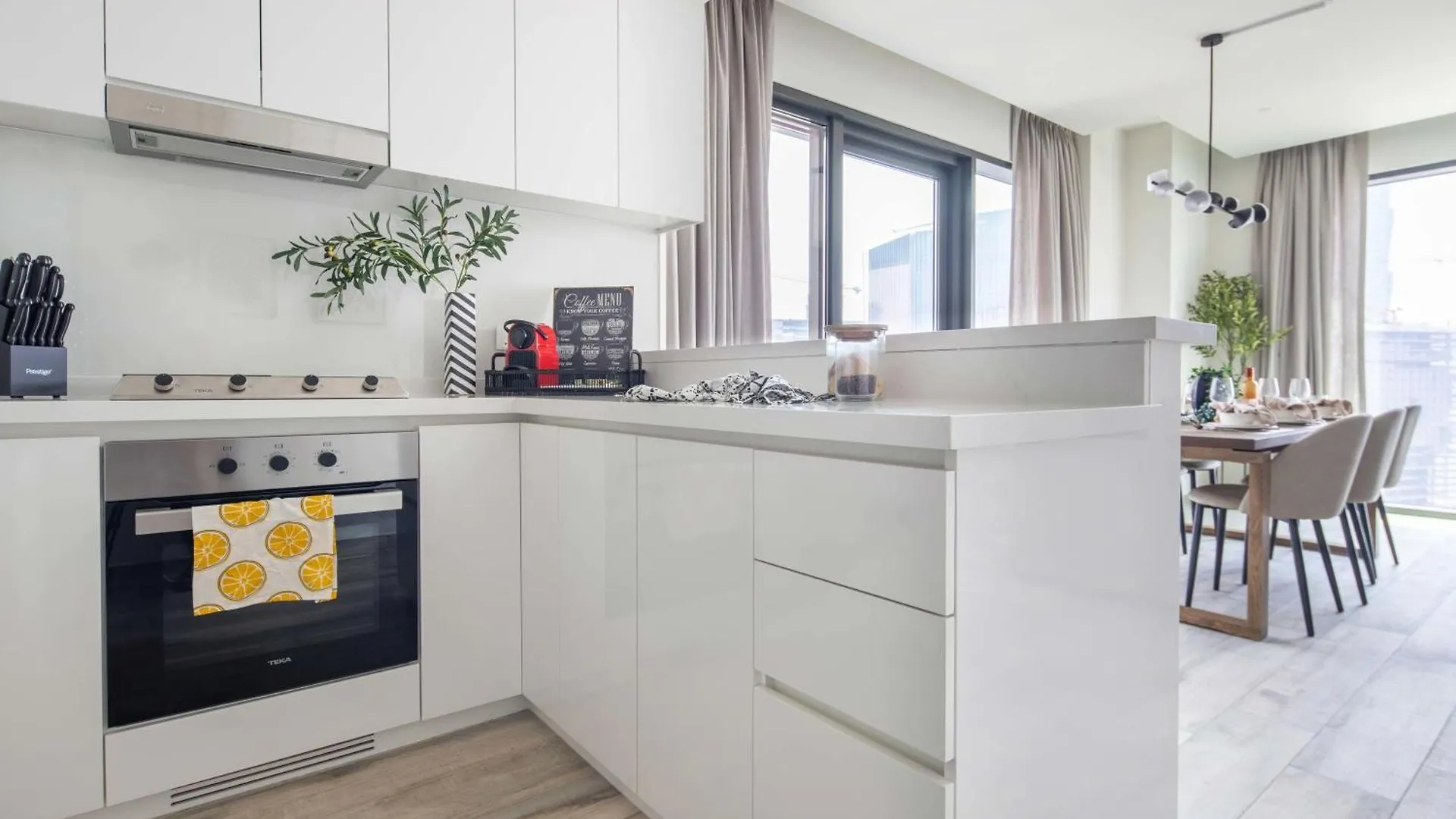 Frank Porter - Ahad Residences Dubai